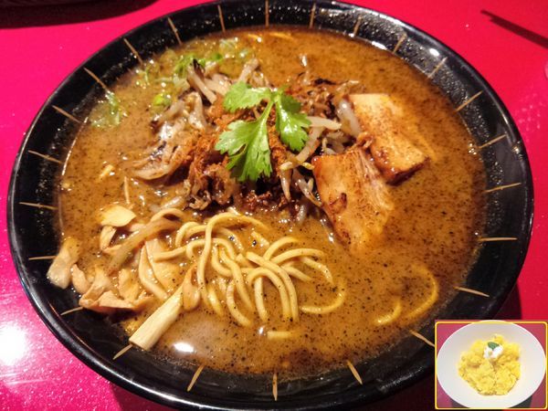 「天空 ￥880・ターメリックごはん ￥100」@スパイスらぁめん釈迦 池袋店の写真