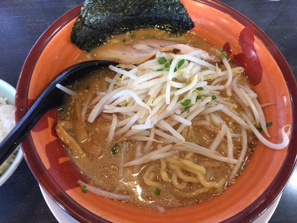 「みそらーめん¥780+ハイボール¥400」@味噌屋せいべえ 春日部店の写真