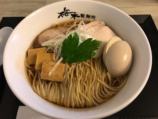「味玉中華そば 醤油  大盛  950円」@中華そば 桜木製麺所の写真