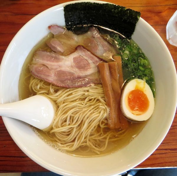 「中華そば（細麺選択。700円）」@讃岐の朝ラーメン 本店の写真