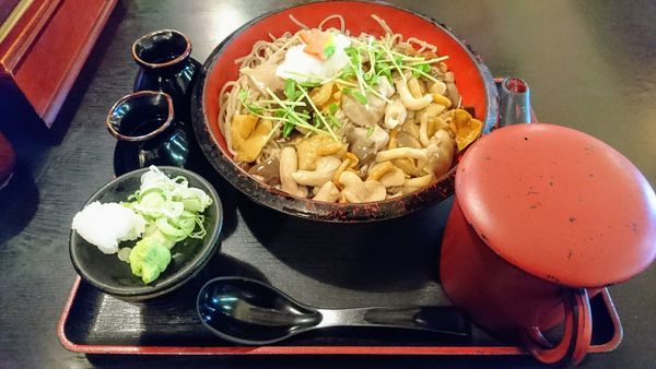 「冷やしきのこそば(中盛)」@草笛 上田店の写真