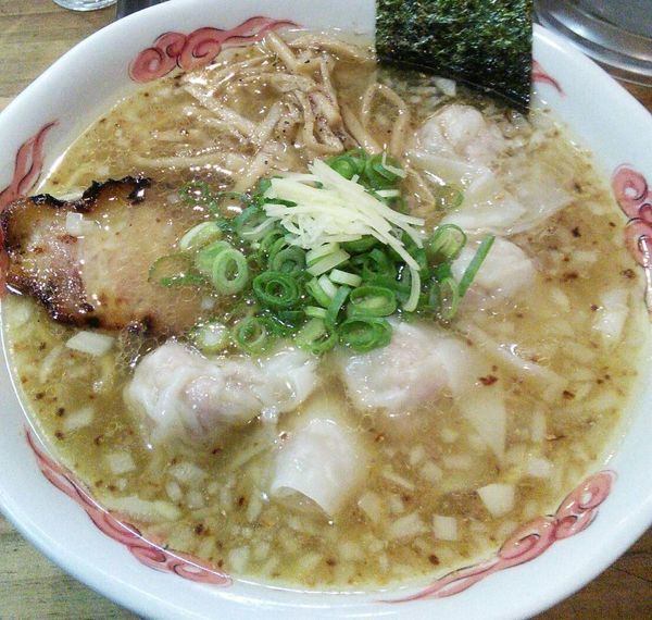 「【限定】ジンジャーしおワンタン麺　１１５０円」@流星軒の写真