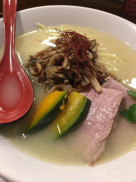 「【限定】真鯛そば 〜秋味〜  白味噌仕立て ８８０」@鯛塩そば 灯花 本店の写真