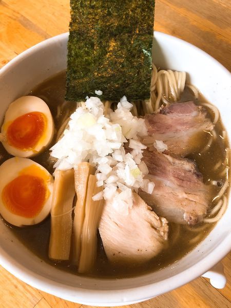 「煮干そば 並 ¥700＋味付玉子 ¥100」@煮干そば とみ田の写真