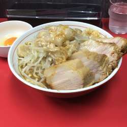 ラーメン中 豚増し2枚 生卵