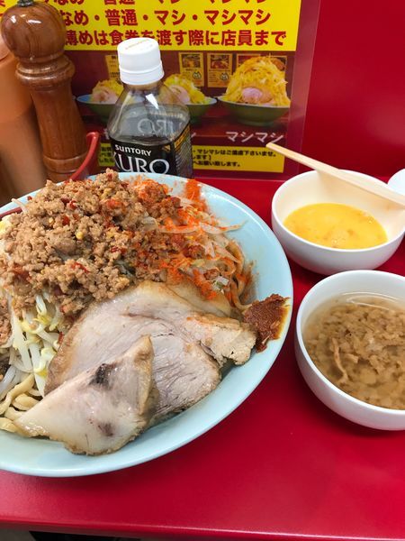 「汁なし(別皿生卵、アブラマシマシ)」@立川マシマシ 足利総本店の写真