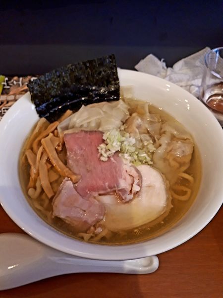 「ワンタンラーメン(塩)980円」@自家製手もみ麺 鈴ノ木の写真