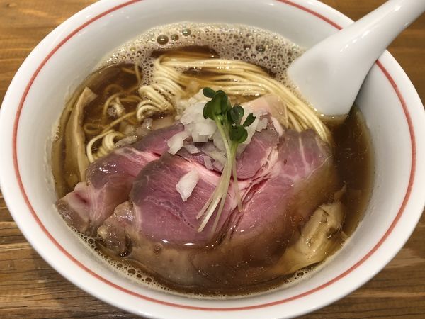 「煮干そば＋チャーシュー」@麺尊 RAGEの写真