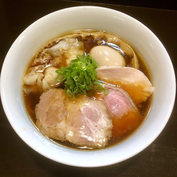 「醤油特製らぁ麺 ￥1000」@らぁ麺 すぎ本の写真