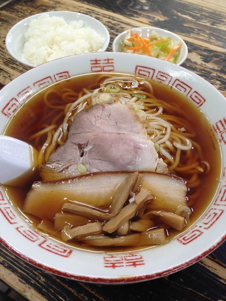 「あっさり(手打麺) 600円」@長尾中華そば 西バイパス店の写真