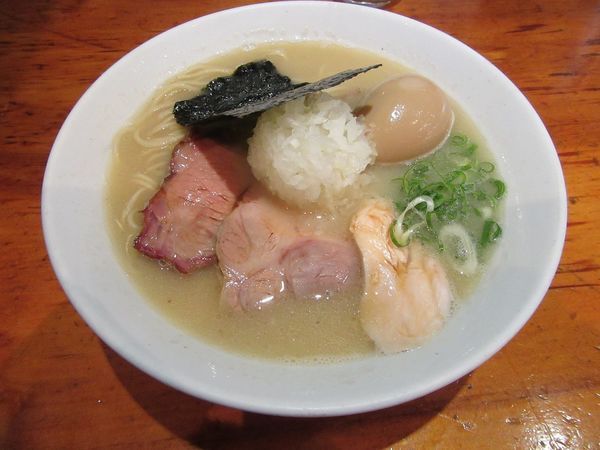 「限定　鯛白湯（８００円）＋味玉＋チャーシュー」@喜元門 つくばサイエンス通り店の写真