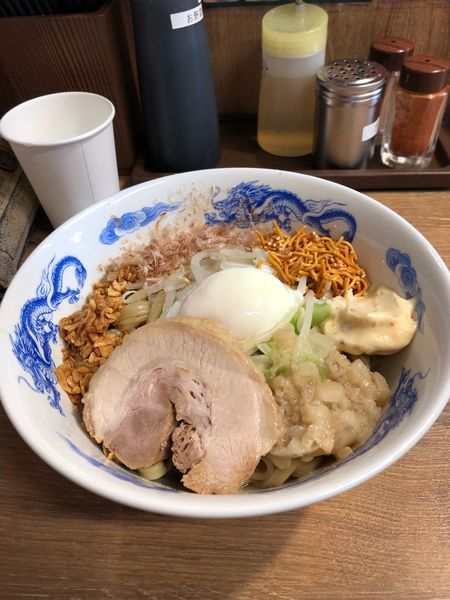 「まぜそば温玉アリ並 780円」@ジャンクガレッジ しらこばと公園前店の写真