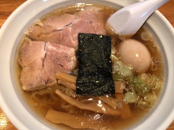 「味玉醤油ラーメン(ちぢれ麺）850円」@麺屋 銀次郎の写真