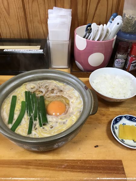 「鍋焼きラーメン（大）+ご飯（ミニ）」@鍋焼きラーメン千秋の写真
