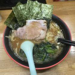 ラーメン（700円）