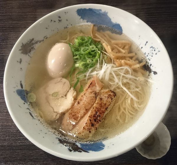 「鶏そば＋味玉」@鶏そば 雫一 大袋店の写真