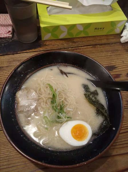 「九州豚骨ラーメン」@濃厚とんこつ醤油 鶴亀家の写真