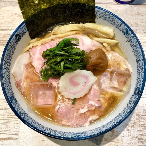 「‎【気まぐれ限定】大葉と南高梅の冷し煮干しそば ￥900」@中華そば 四つ葉の写真