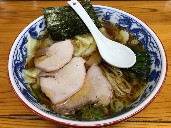 「ワンタン麺  870円」@とら食堂の写真