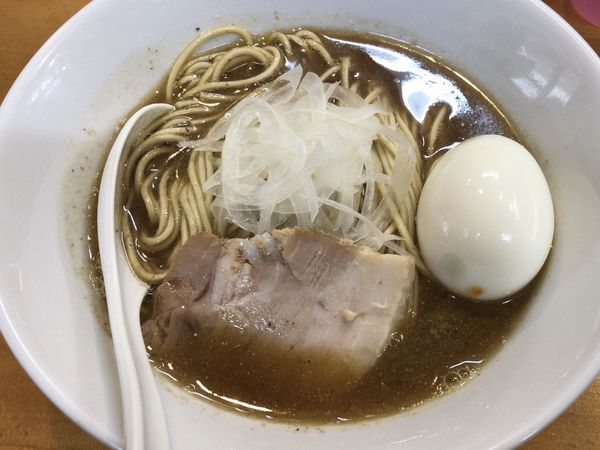 「中華そば＋味玉　850」@煮干中華ソバ イチカワの写真