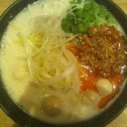 謹製味玉ラーメン（台湾）