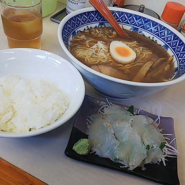 「本日のランチA（店長の釣ったヒラメの刺身ライス）」@笑顔の写真