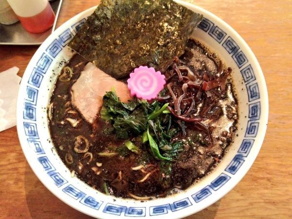 「とんこつ醤油+マー油」@豚骨拉麺 昇家の写真