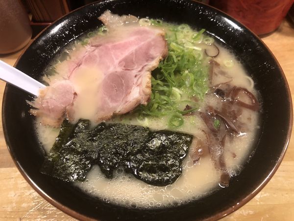 「長浜ラーメン（724円）」@九州一番 登戸店の写真