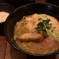 味噌シチューラーメン＋ライス小(850円＋50円)