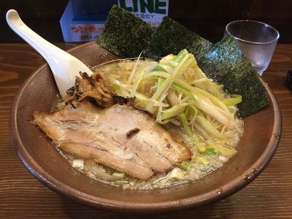 「ラーメン大盛り麺固めトッピング味付けネギ」@岩本屋 富山二口店の写真