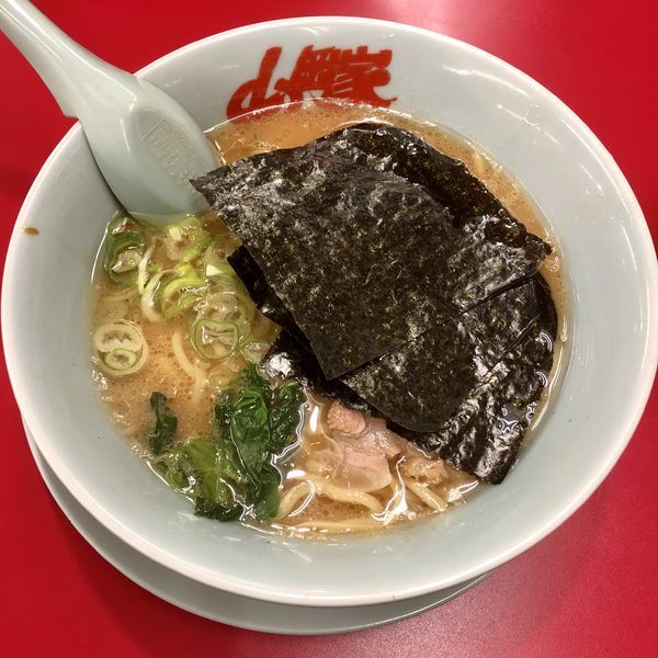 「醤油ラーメン ￥650」@山岡家 川島店の写真