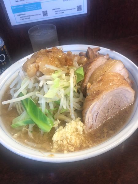 「大豚ニンニクアブラ増し」@ラーメン二郎 めじろ台店の写真