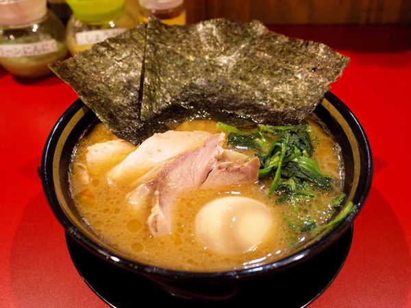 「ラーメン肉増し…920円＋味玉…100円」@家系ラーメン 稲葉家の写真