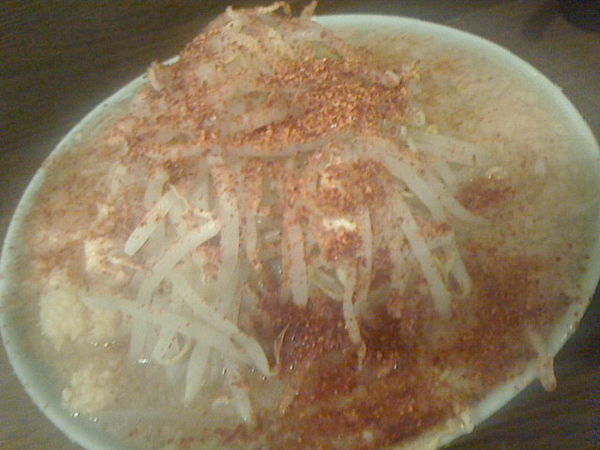 「豚いり、全部」@ラーメン二郎 JR西口蒲田店の写真