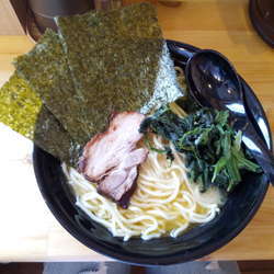 塩豚骨らーめん