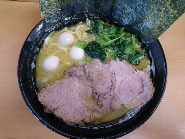 「虎壱塩らーめん（薄め、硬め、多め）＋大盛り」@横濱家系 虎壱家の写真