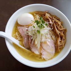 特製鶏塩拉麺
