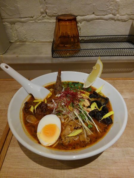 「スパイスラーメン￥950半ライス100」@スパイスラーメン 点と線.の写真