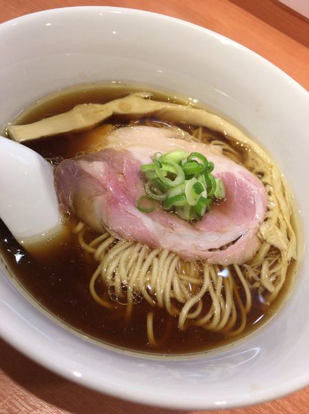 「らぁ麺 ８００円 麺少なめ」@らぁ麺 はやし田 池袋店の写真