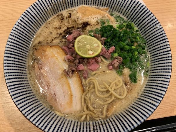 「ラム豚骨らーめん（ノーマル）塩」@自家製麺 MENSHO TOKYOの写真