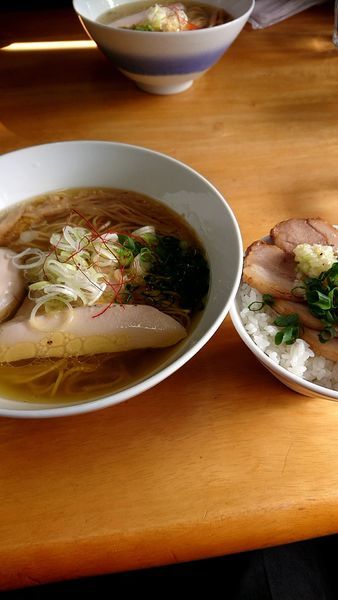 「ランチ チャーシュー丼と塩ラーメン」@麺や 流れ星の写真