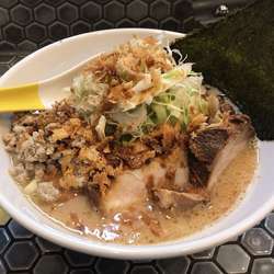 限定ソースラーメン「ソソソソソース」＋黄色いご飯