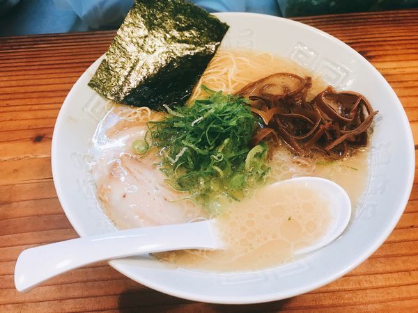 「ラーメン(固め)650円」@博多濃麻呂 二子玉川店の写真