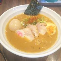 濃厚鶏白湯 大盛 煮卵