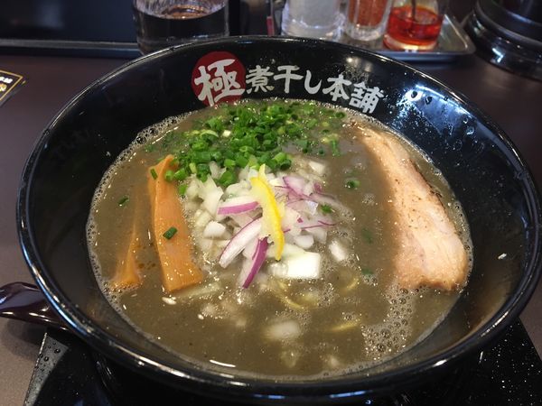 「極濃煮干しラーメン」@極煮干し本舗 蘇我店の写真