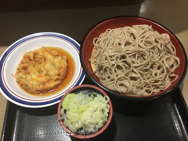 「2玉盛り(天ぷら付)¥500」@名代 富士そば 大宮東口店の写真