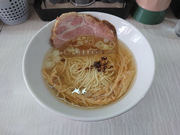 「しおらーめん 680円」@拉麺 しのざきの写真