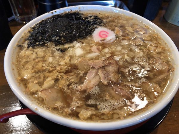 「背脂生姜醤油らーめん(780円)」@新潟長岡 生姜醤油らーめん みずさわ 岩槻店の写真