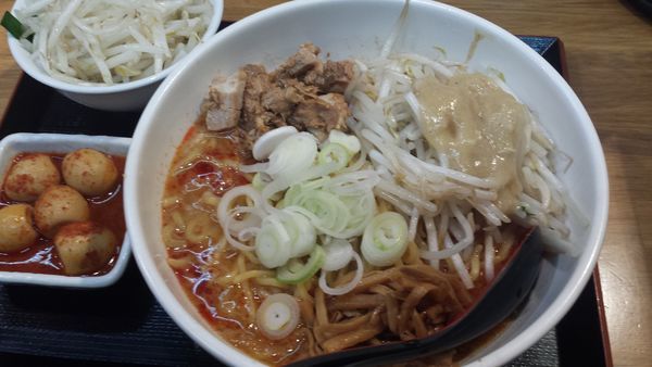 「あえめん850円(野菜大盛無料)チンピラ玉子150円」@味噌麺処 楓の写真