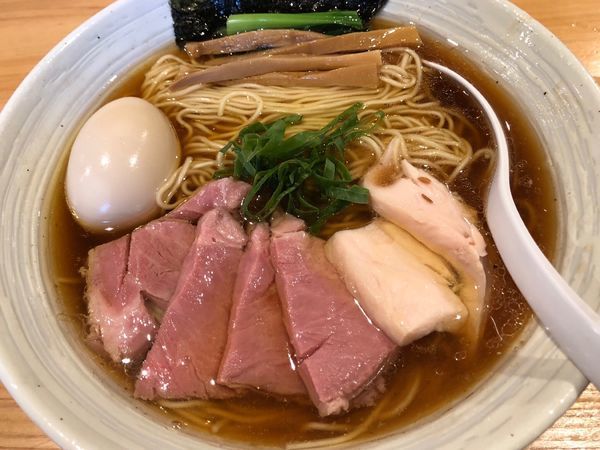 「特製醤油 980円 大盛り150円 ハーフ焼豚盛り200円」@麺屋 さくら井の写真